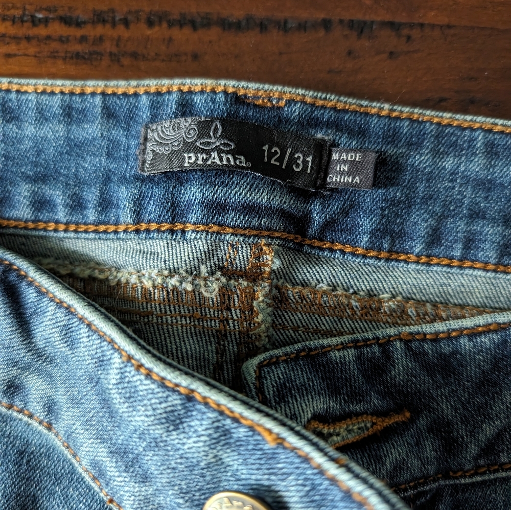 PrAna button fly jeans